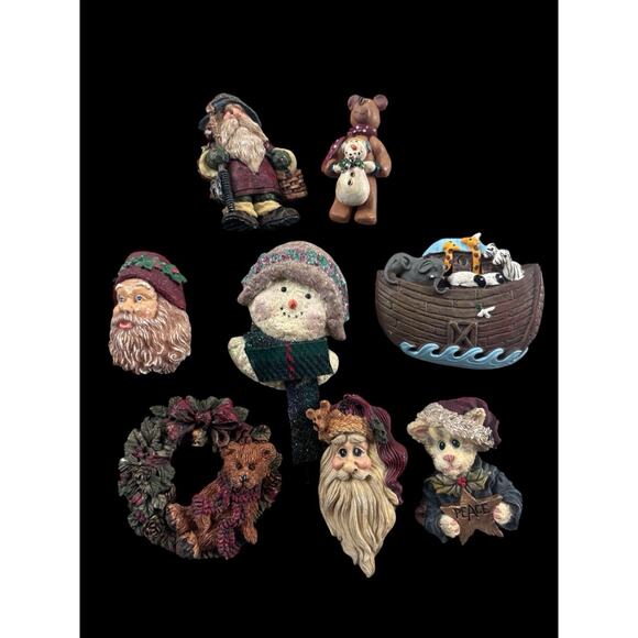 Vintage Resin Pins Brooches Holiday Christmas LOT of 8 Bears Santa Wreath Cat - Picture 1 of 5